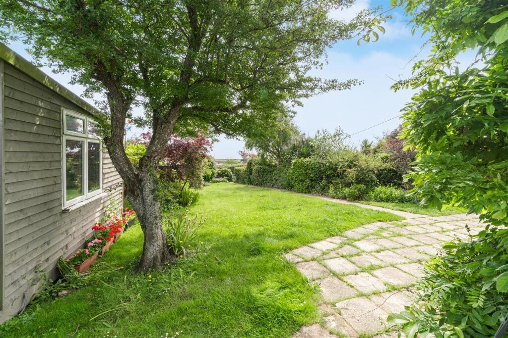 Gaggerhill Lane, Brighstone, Newport - View 5