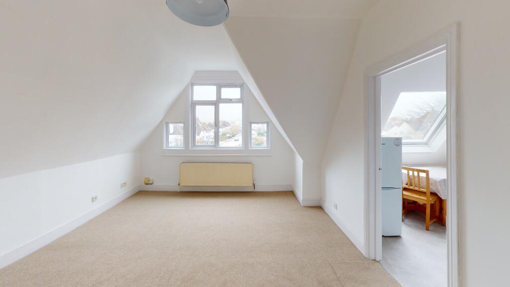 Apartment in Bristol - View 3
