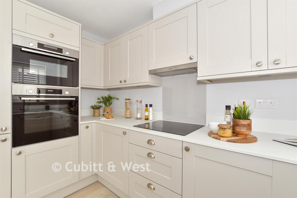 Main image of property: The Gallops, Sandygate Lane, Lower Beeding, Horsham, West Sussex