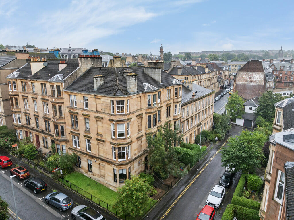 Main image of property: Flat 1/1, 52 Otago Street, Kelvinbridge, G12 8PG