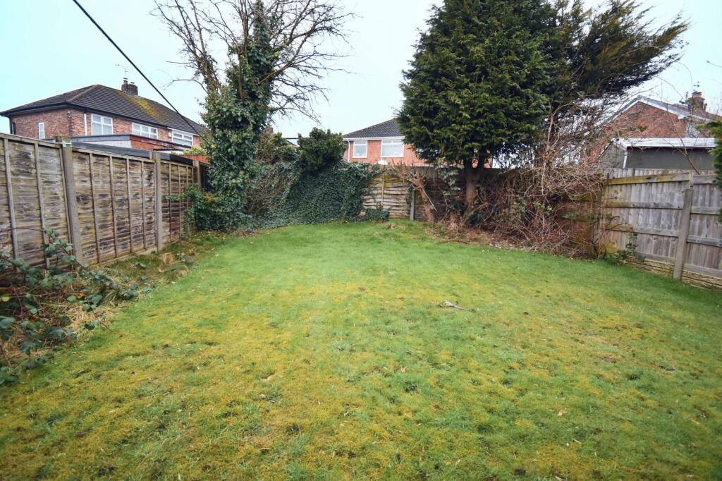 Fieldway, Widnes, WA8 3JD photo 5