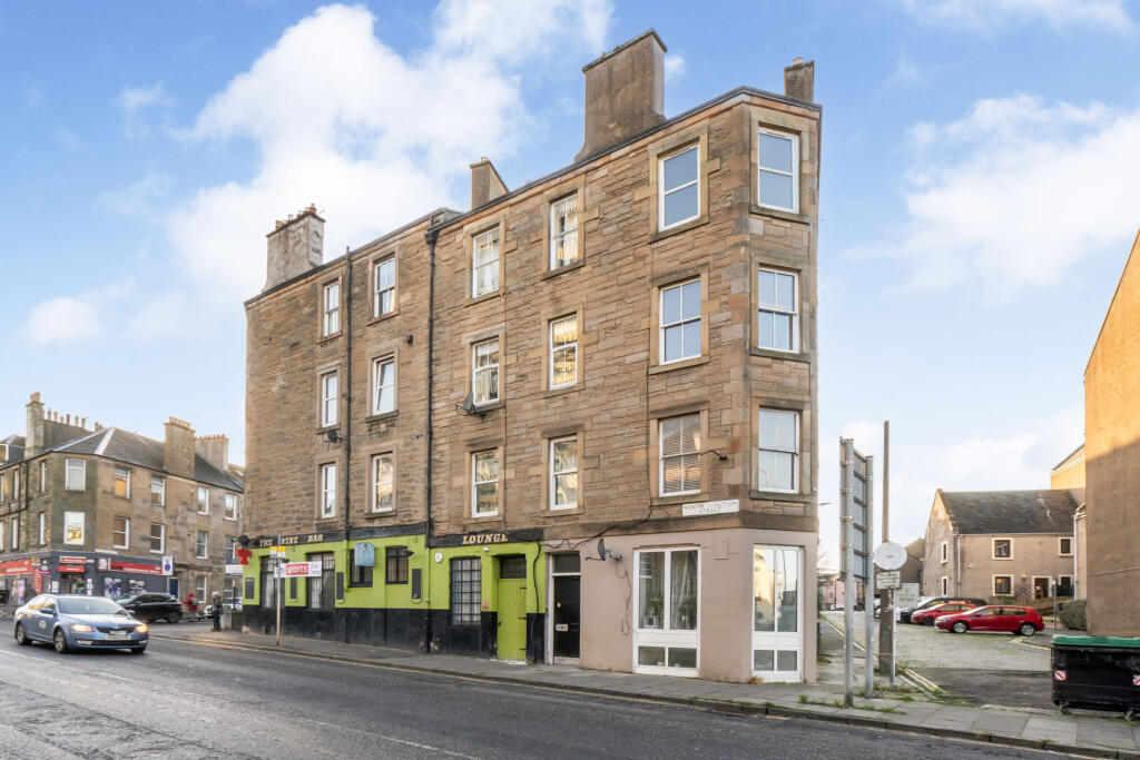Main image of property: 49 4 North Junction Street, Edinburgh, EH6 6HS