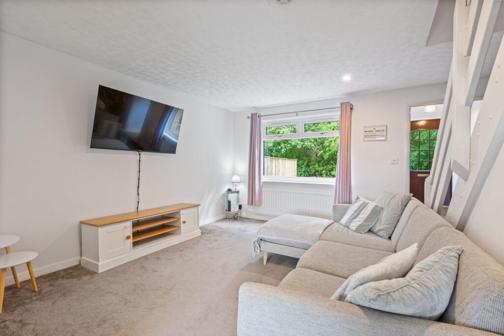 House in Mid Calder, Craigshill - View 2