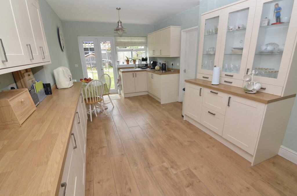 Gainsborough Road, Felixstowe photo 2