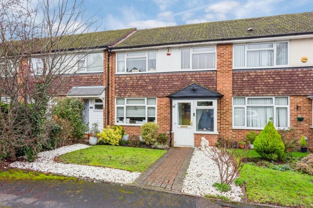 Main image of property: Fontwell Close, Harrow Weald, HA3