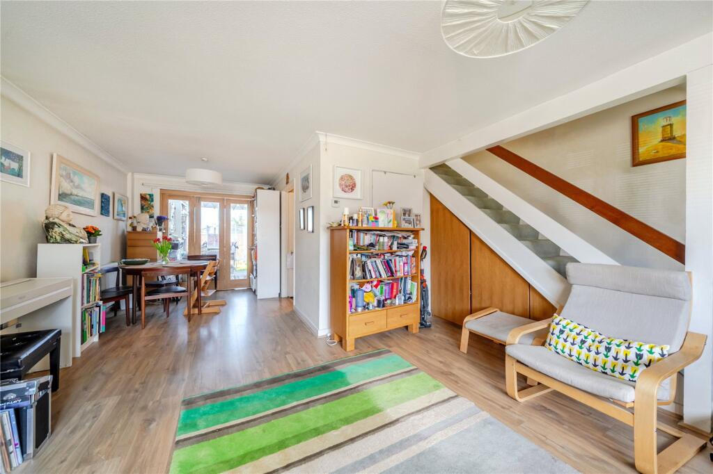 Sutton Road, Speen, Newbury - View 5