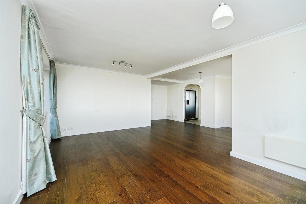 Apartment in Brighton - View 5