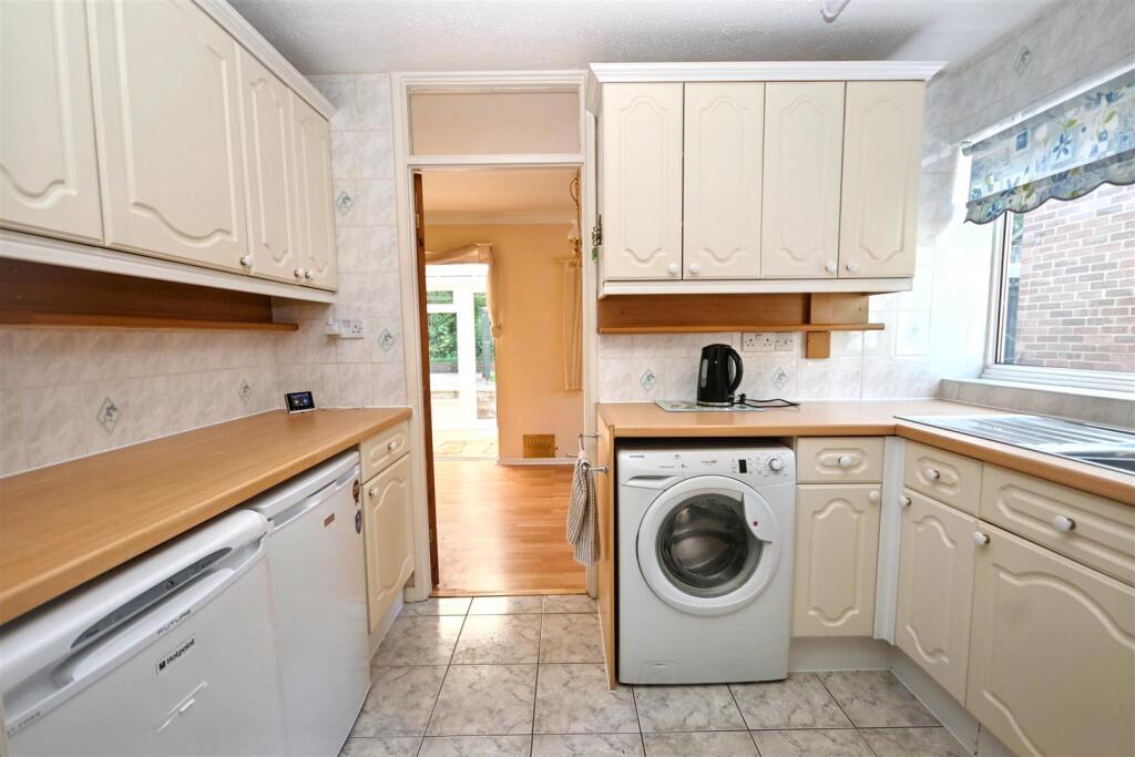 Burton Road, Eastbourne photo 3
