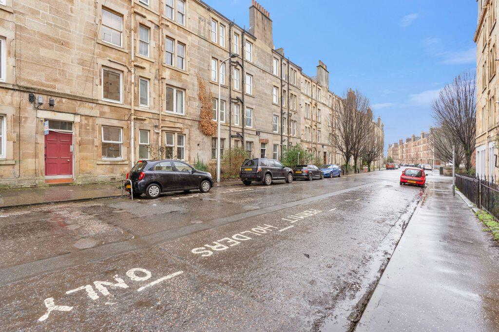 Main image of property: 19/12 Watson Crescent, Polwarth, Edinburgh, EH11 1HA