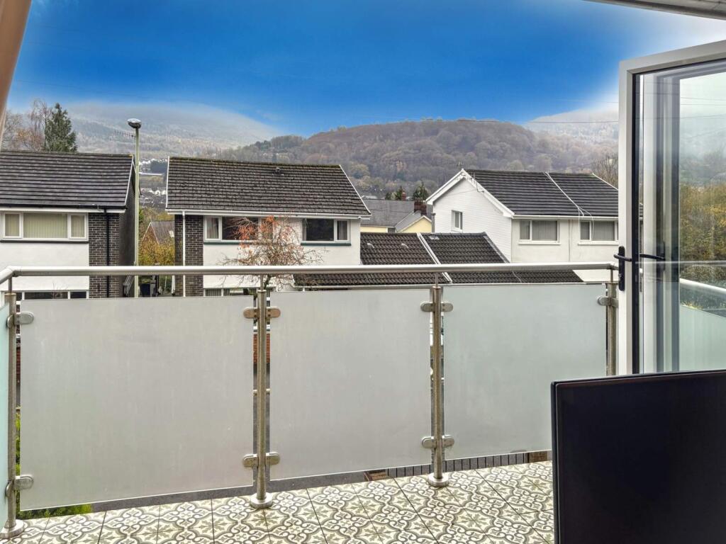 Glyncoli Close, Treorchy, Rhondda Cynon Taf, CF42 6SU photo 2