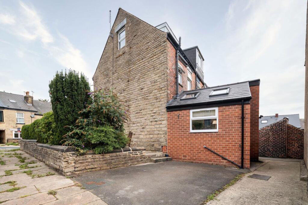 House in Sheffield, South Yorkshire - View 4