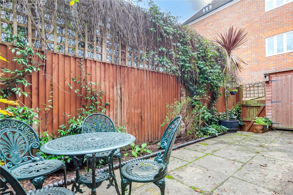 House in London, Raynes Park - View 4