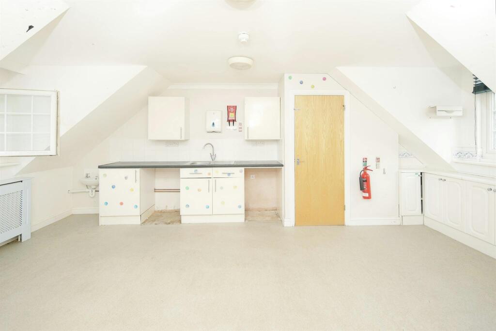 BAL10646717.jpg