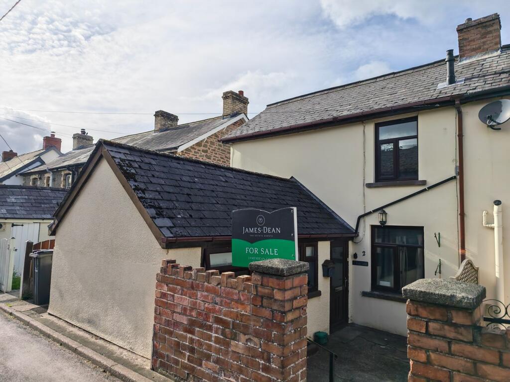 Main image of property: Oaklands, Builth Wells, LD2