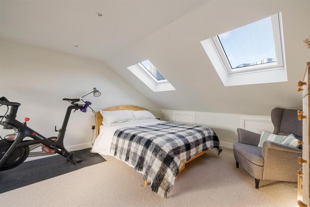 House in London - View 5