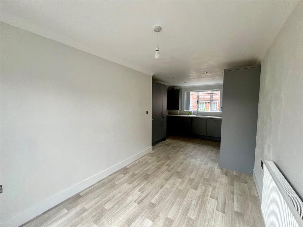 House in Doncaster - View 5