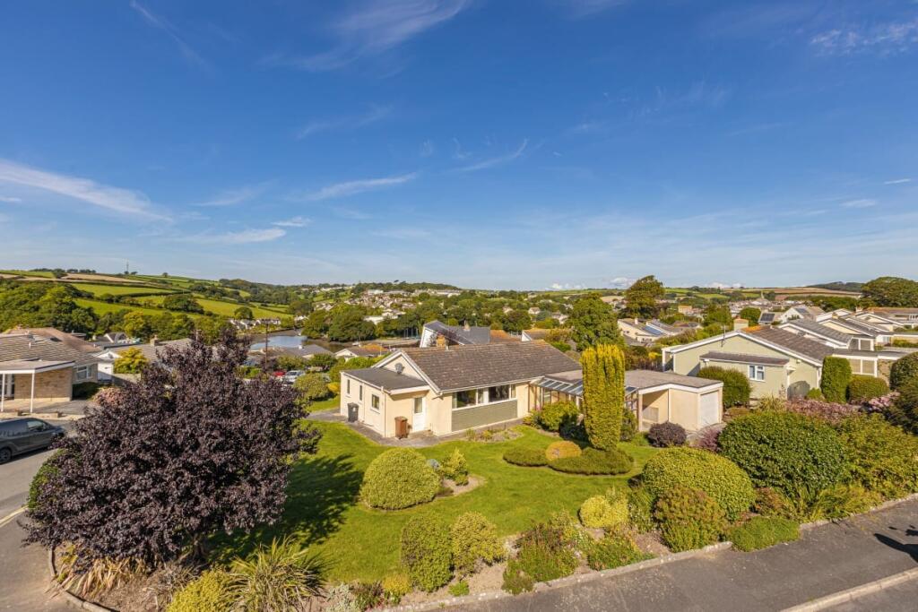 3-bed detached on Highfield Drive, Waterside Park, Kingsbridge, TQ7, £525,000