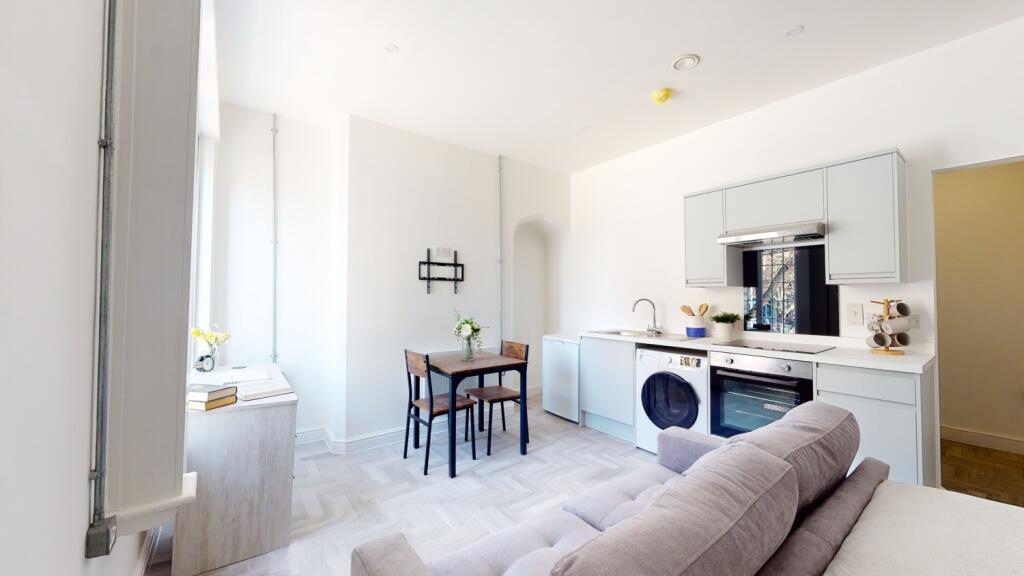 Main image of property: Flat 7 Plumptre House, Poplar Street, Nottingham, Nottinghamshire, NG1