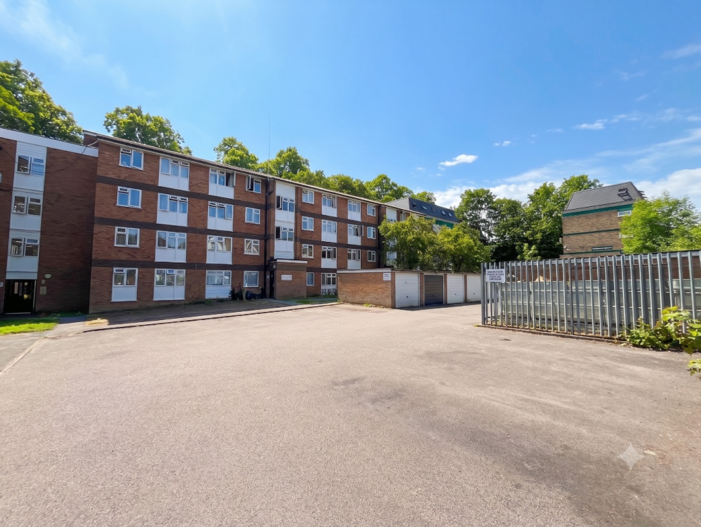 Main image of property: Brook Street, Luton, Bedfordshire, LU3 1DZ
