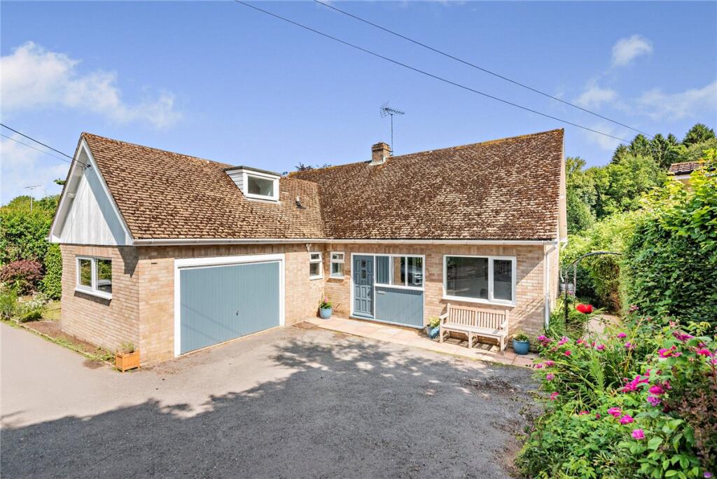Main image of property: Bucklebury Alley, Cold Ash, Thatcham, Berkshire, RG18