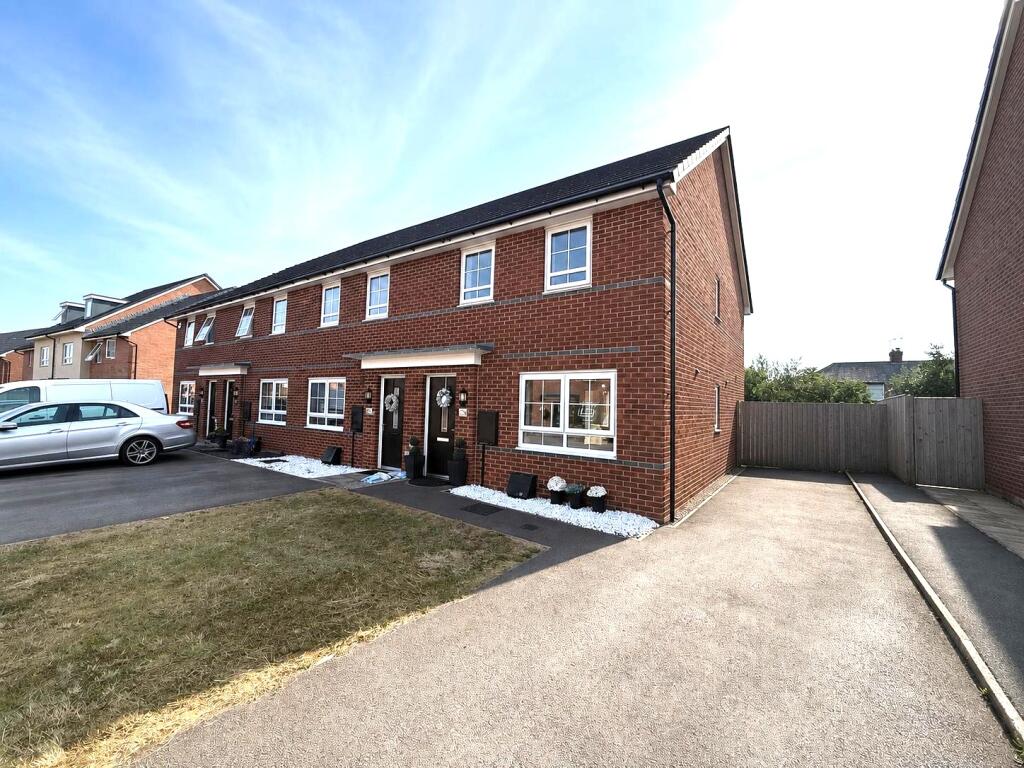 Main image of property: Columbia Road, Ellesmere Port, Cheshire West And Chester