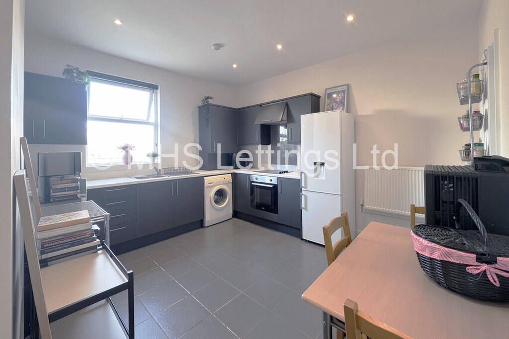 House in Leeds - View 4