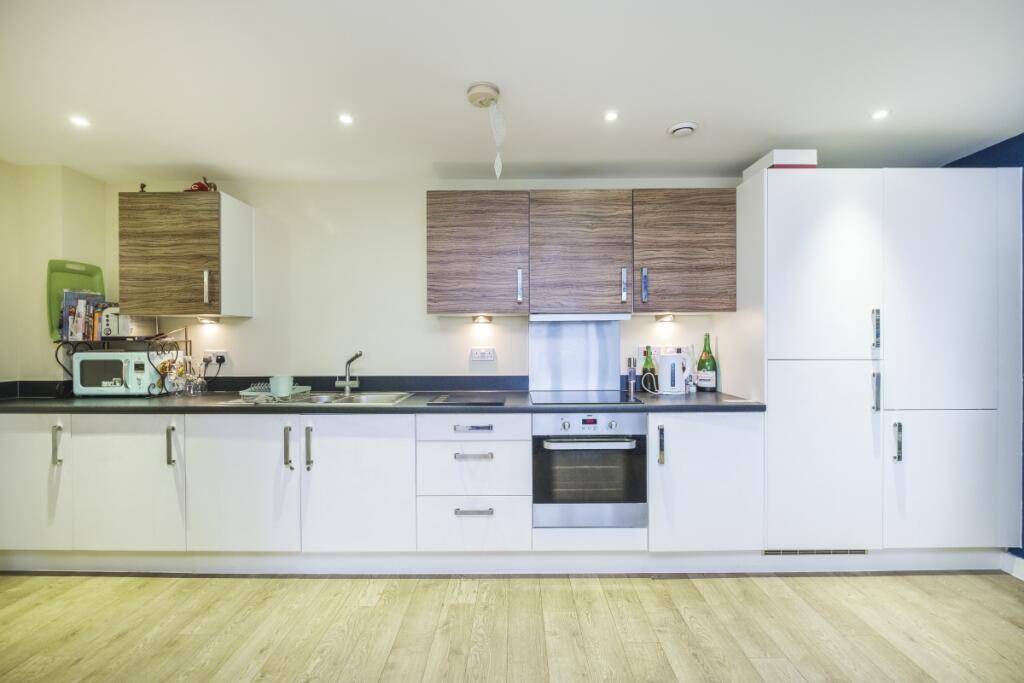 Apartment in London - View 2