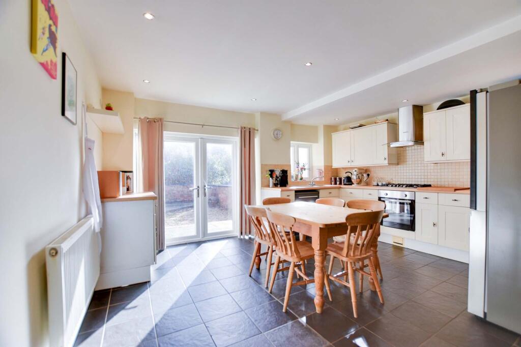 Clarendon Park Road, Clarendon Park, Leicester - View 3