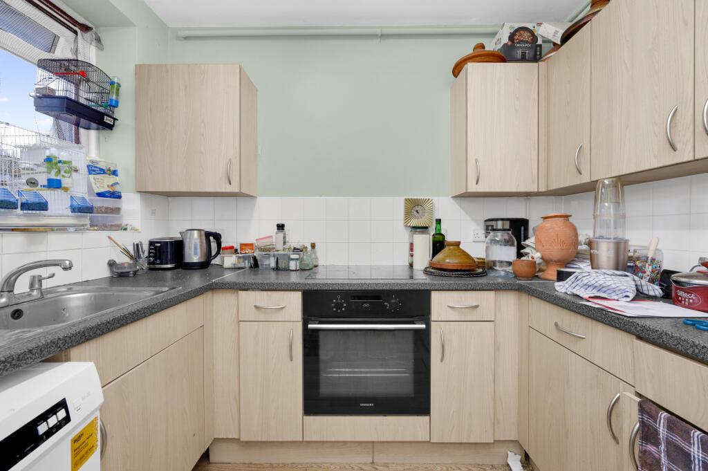 Apartment in London - More