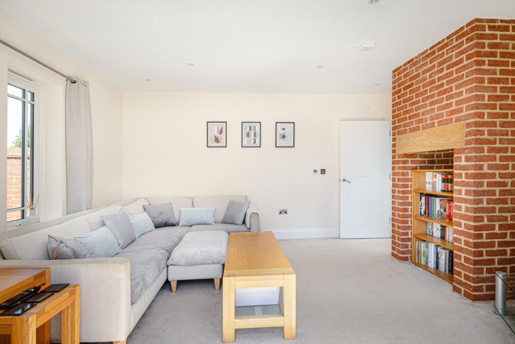 Birchwood Mews, Bishop's Stortford, Hertfordshire, CM23 - View 4