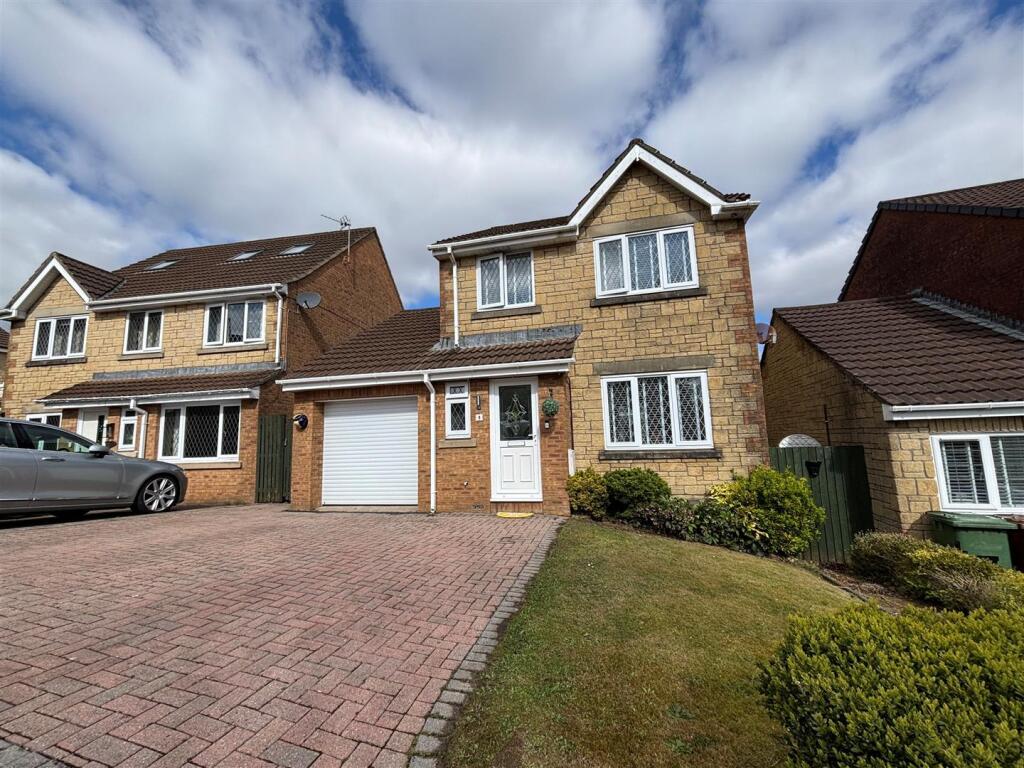 Main image of property: Clos Yr Arad., Caerphilly
