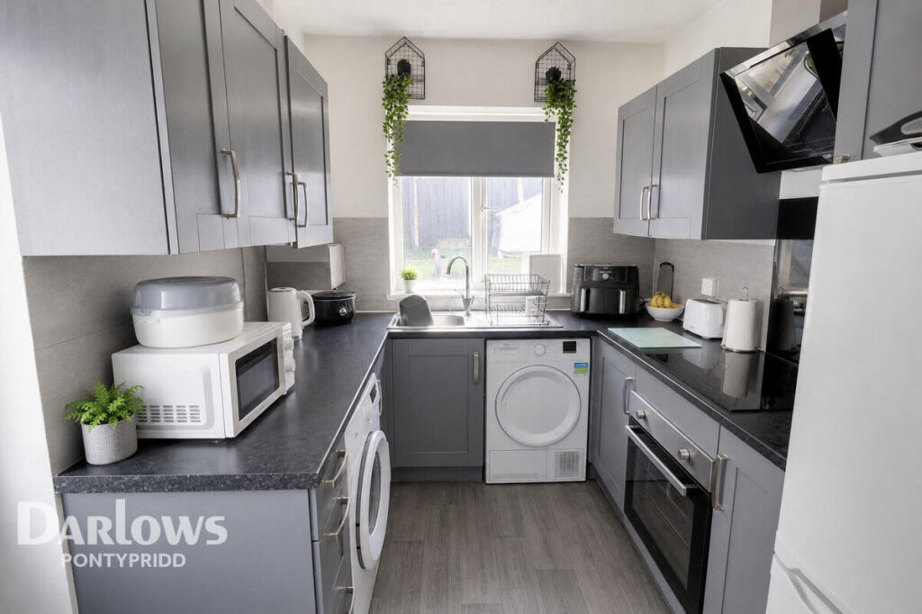 House in Pontypridd, Rhondda Cynon Taf - View 4