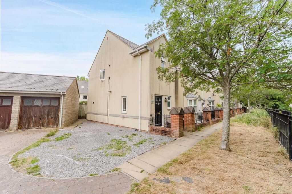 Main image of property: The Wrangle, Weston-Super-Mare - FULLY RENOVATED