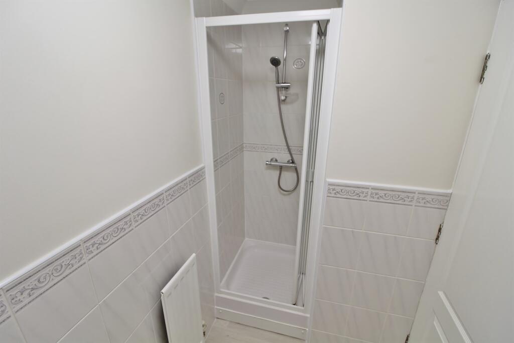 Apartment in Enfield - View 3