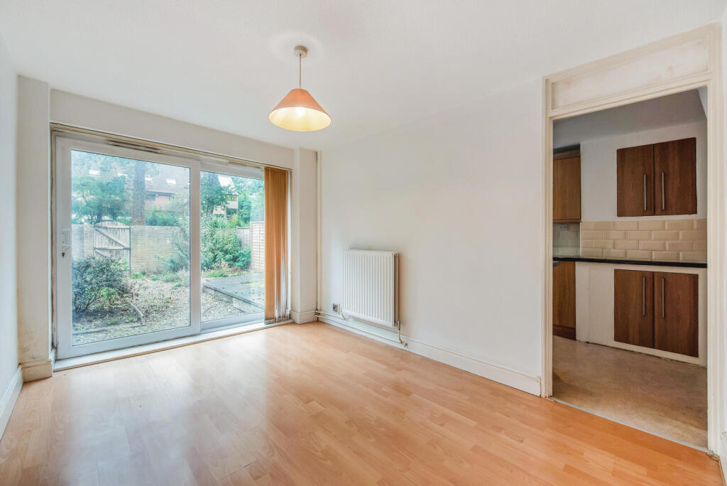 House in Test Valley, Saxon Fields, Andover - View 5