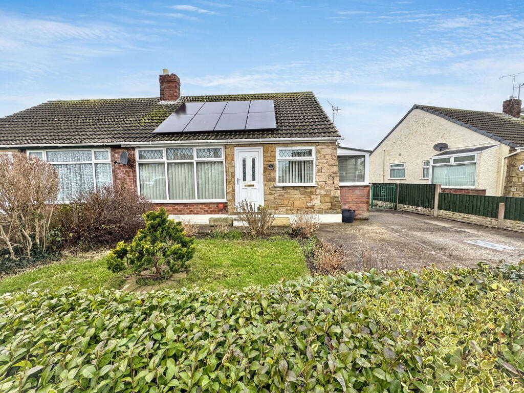 Main image of property: Lon Y Cyll, Pensarn, Conwy, LL22 7RW