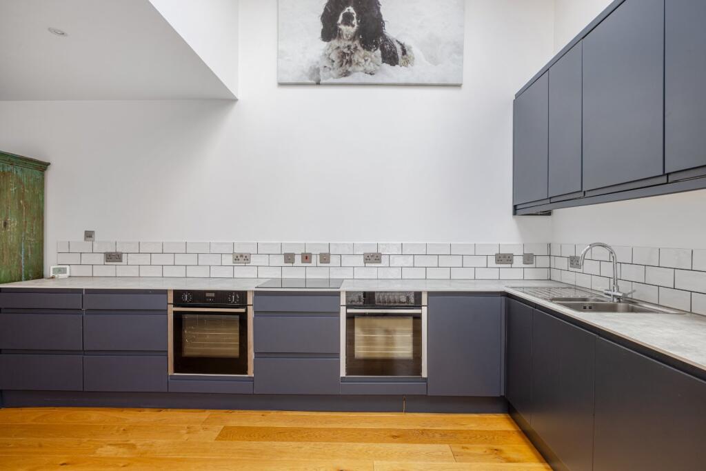 House in Exeter - View 5