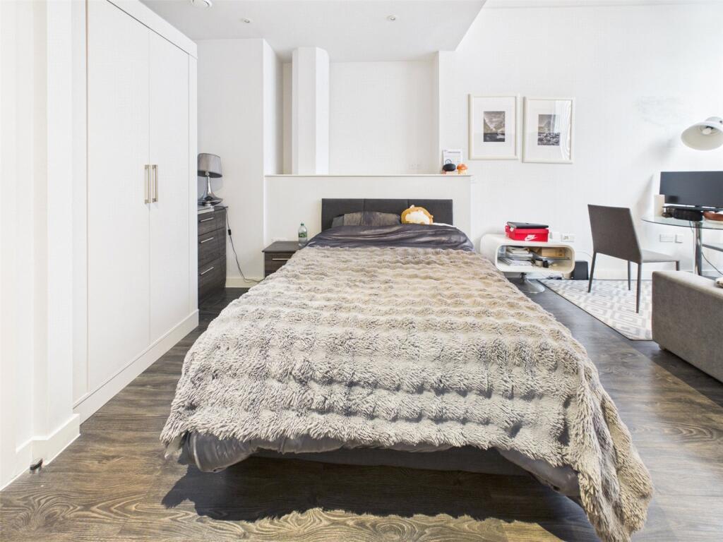 Apartment in Liverpool - View 5
