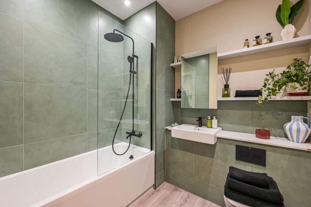 Apartment in London - View 2