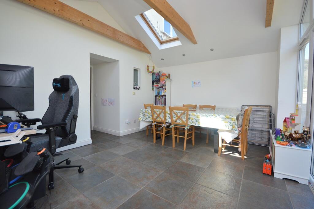 Parkfield, Axbridge, BS26 photo 5