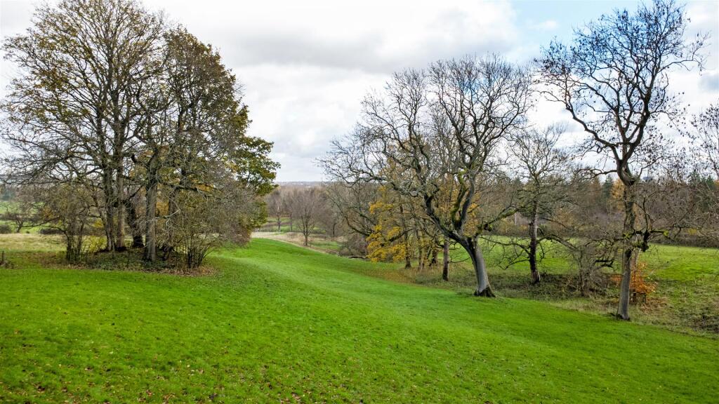 Additional image 2 of Oldfield Nook, Scholes Lane, Scholes, Cleckheaton, BD19 6LY