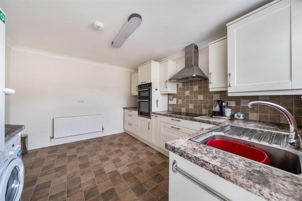 House in Peasedown St. John, Bath and North East Somerset - More