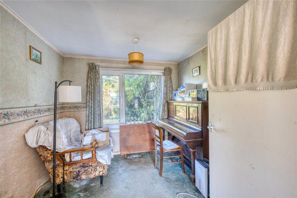 House in Stoke-on-Trent - More