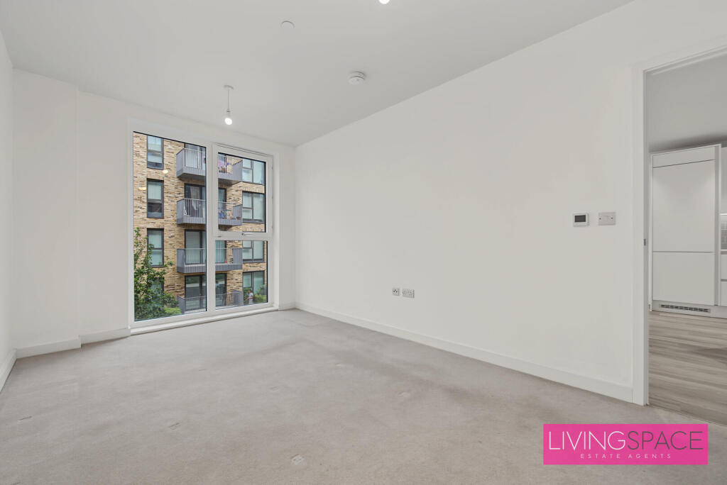 Apartment in Southall - More