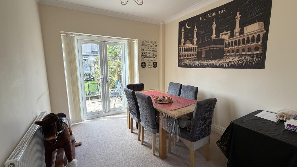 Leafield Crescent, Bradford, BD2 photo 5