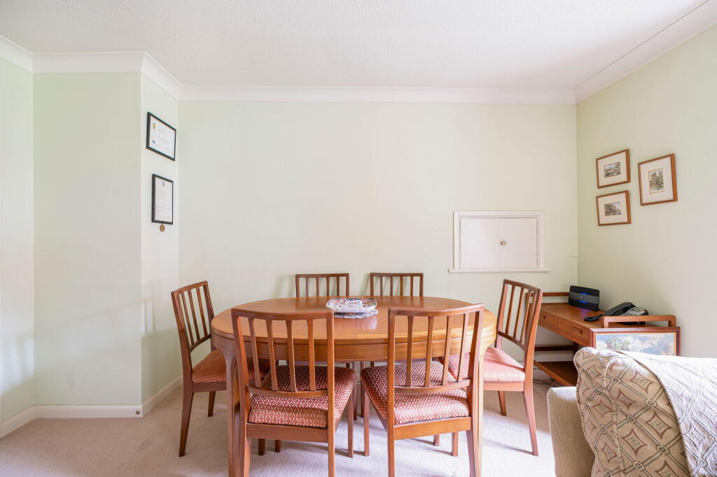 Horsham Road, Bramley, GU5 0BD photo 3