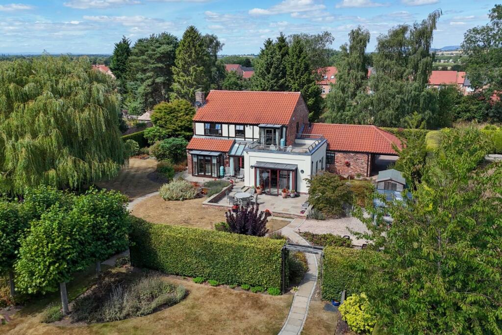 Main image of property: Thirsk Road, Easingwold