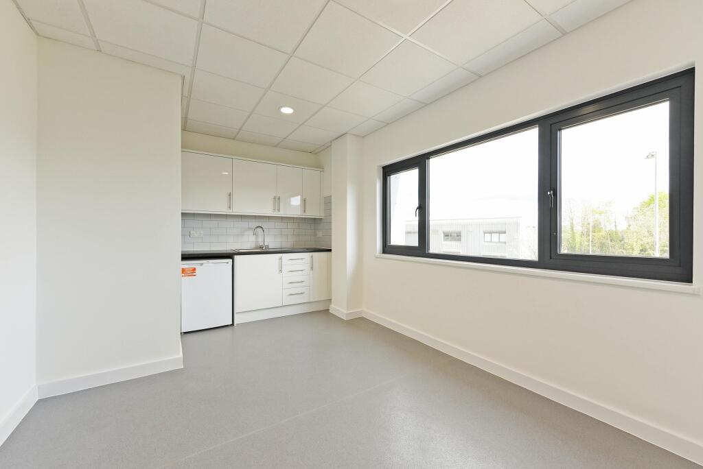 Gate Centre Unit 1 INT - 2026-14 RT.jpg
