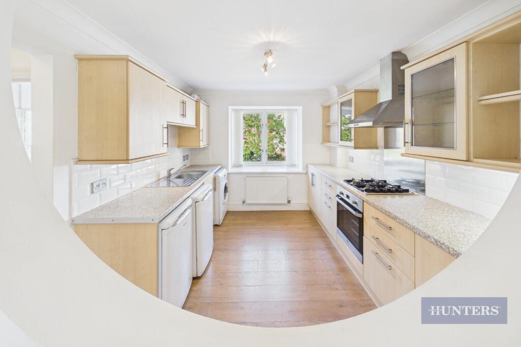 Apartment in Southampton - View 4