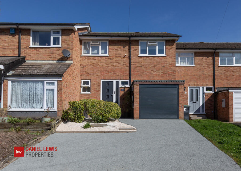 Main image of property: Hillcroft, Loughton, IG10